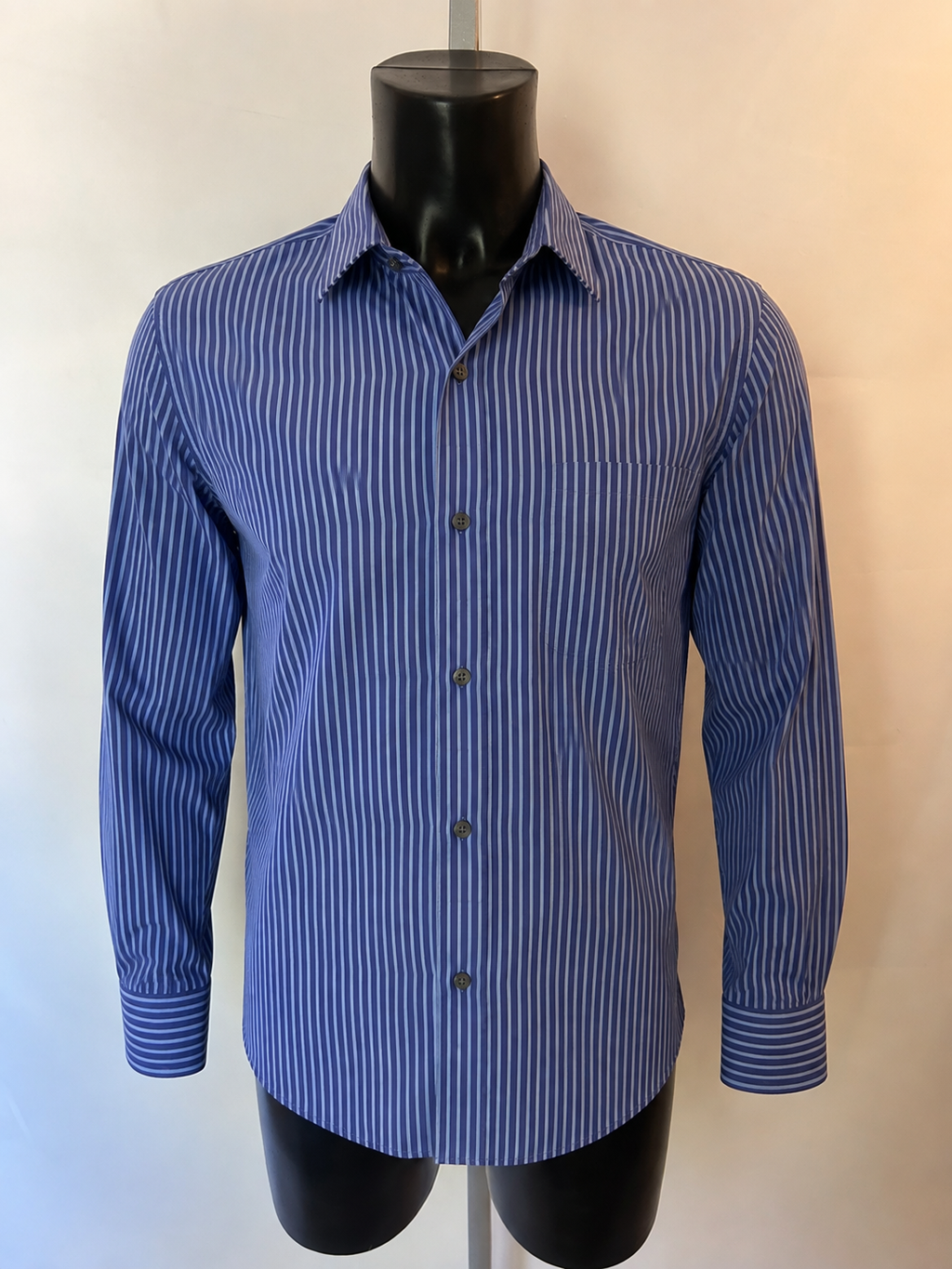 Van Heusen No-Iron Blue Pinstripe Shirt – Medium