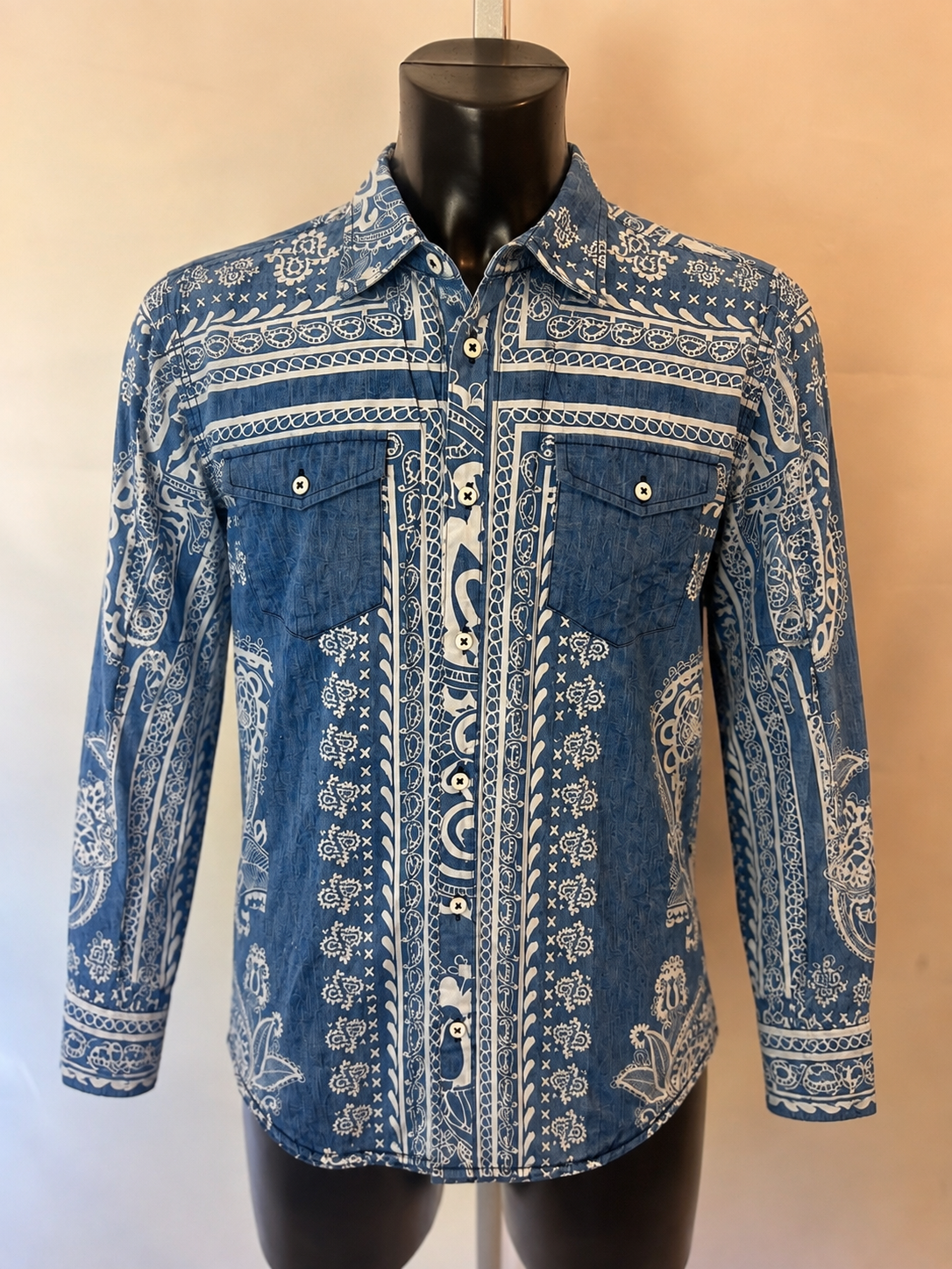 Smog Slim Fit Blue & White Paisley Pattern Shirt - Large
